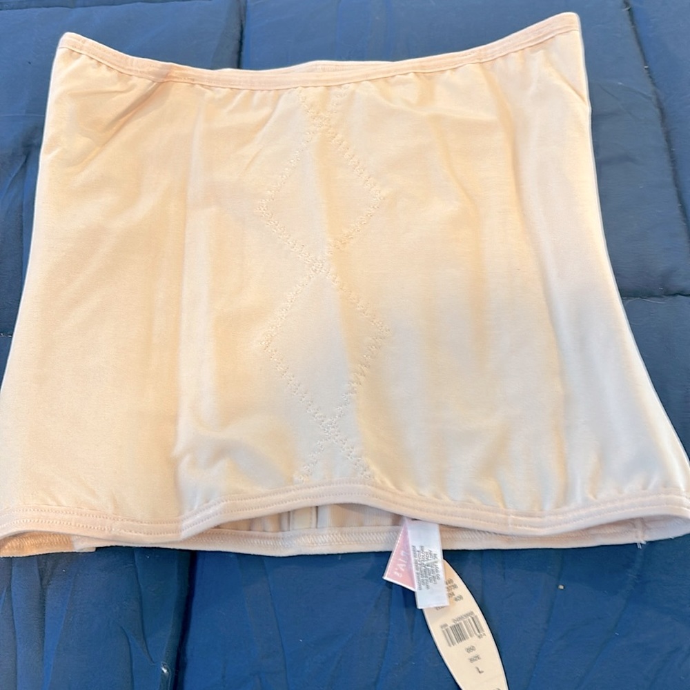 NWT Victoria’s Secret bustier shapewear, size Large